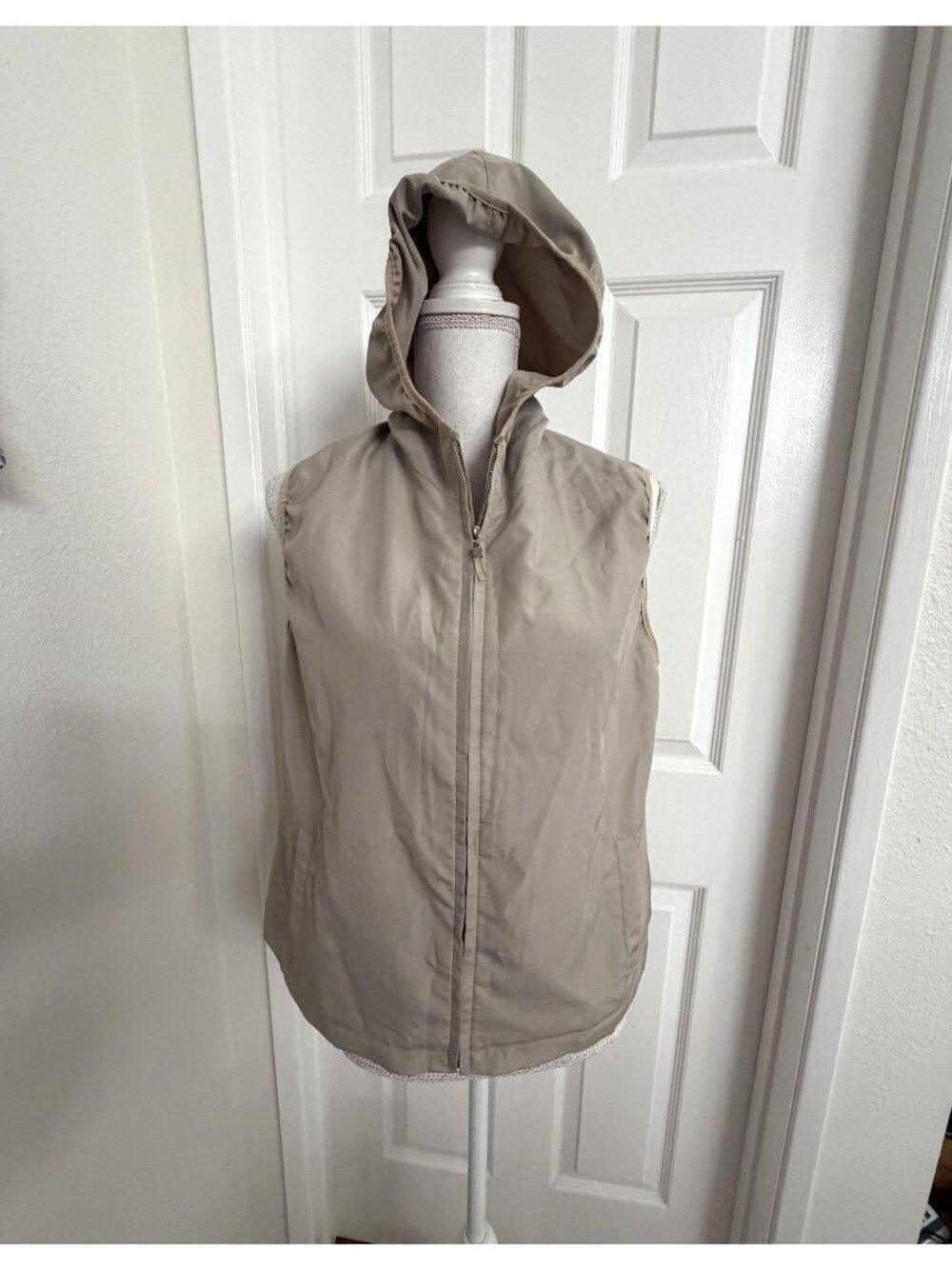 Vintage Common Plaza Talbots Khaki Hooded Vest Jacket Zip Front Size XL